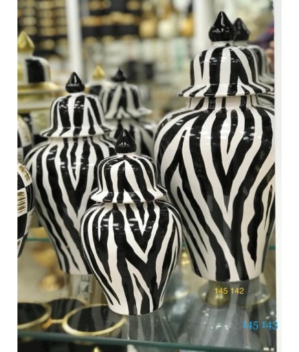 KLASİK KÜP SİYAH ZEBRA EL BOYAMA 145 142