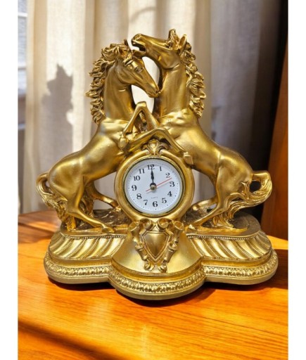 2'li Atlı Dekoratif Masa Saati