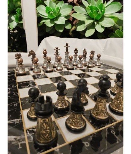 EL YAPIMI LÜKS METAL SATRANÇ TAKIMI