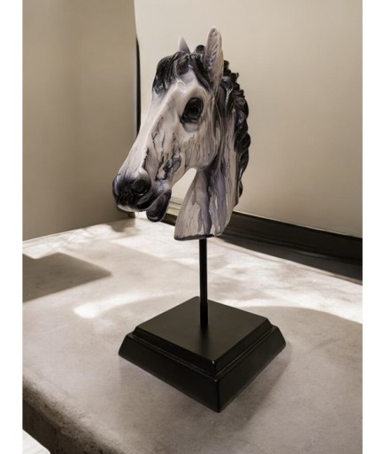 Akışkan Boya Detaylı Dekoratif At Kafası