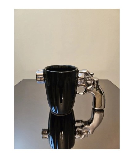 Siyah Renk Silah Figürlü Kupa