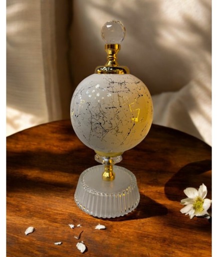 Metal Orta Kısım Seramik Porselen Karışımı Cam Ayaklı Dekoratif Obje